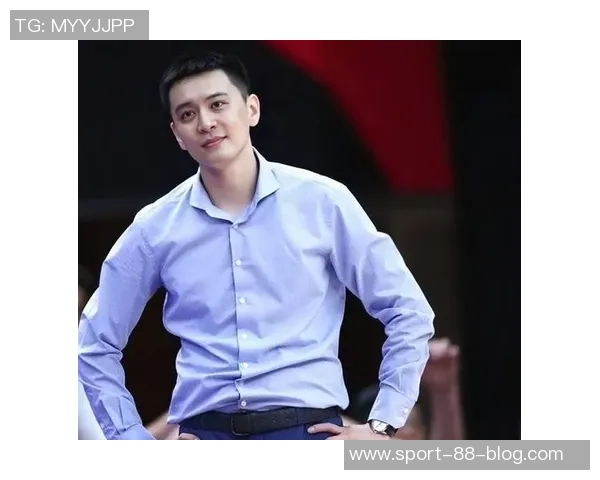 杨鸣强调球队拼搏精神球迷不求每年夺冠但期待每场全力以赴